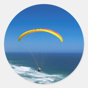 Paragliding in der Nähe von Wilderness, Garden Rou Runder Aufkleber