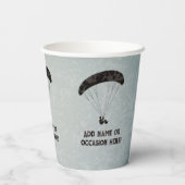 Paragliding-Thema Graues Metall Aussehen männliche Pappbecher (Rückseite)