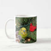 Parakeet in einem Weihnachtsbaum Kaffeetasse (Links)