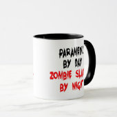 Paramedic Zombie Slayer Tasse (VorderseiteRechts)