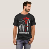 Paramedics Usa Flag Doctor Ambulance Nurse Emergen T-Shirt (Vorne ganz)