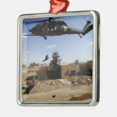 Parareskueman-Rappel aus einem HH-60 2 Silbernes Ornament (Links)