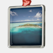 Parasailing über der schönen Lagune von Bora 3 Ornament Aus Metall (Links)