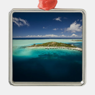 Parasailing über die schöne Lagune von Bora 3 Ornament Aus Metall