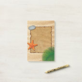 Parchment on Sand Background - Post-it® Note Post-it Klebezettel (Auf Schreibtisch)