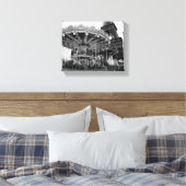 Paris Carousel Leinwanddruck (Insitu (Schlafzimmer))