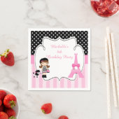 Paris Eiffel Tower Brünett Girl Serviette (Beispiel)