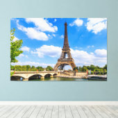 Paris, Eiffelturm und Seine, Frankreich. Leinwanddruck (Insitu (Holzboden))