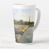 Paris. Frankreich. Pont Alexandre3  Milchtasse (Rechte Ecke)
