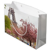 Paris im Frühjahr Geschenktasche Große Geschenktüte (Rückseite Schrägansicht)