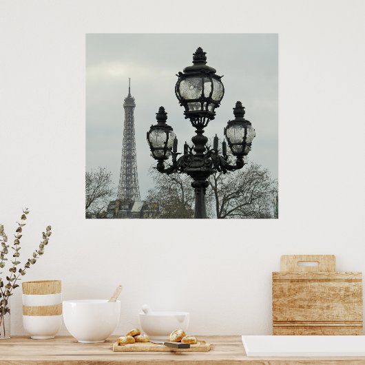 Paris Lamp Post und Eiffelturm Szene im Winter Poster (Küche)
