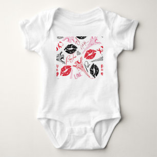 Paris Mode, kalligraphisches Eiffelturm Muster. Baby Strampler