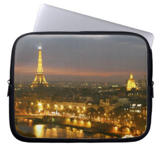 Paris nach Nacht Laptopschutzhülle