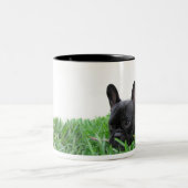 Paris und Monaco im Gras Zweifarbige Tasse (Mittel)