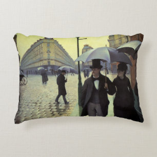 Pariser Straße im Regen von Gustave Caillebotte Dekokissen