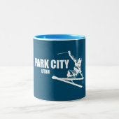 Park City Utah Skier Zweifarbige Tasse (Mittel)