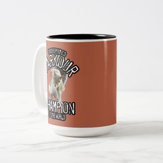 Parkour-Eichhörnchen - lustiges Freeruning Zweifarbige Tasse (Vorderseite Links)