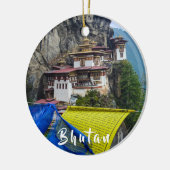 Paro Taktsang: Das Tiger-Nest-Kloster - Bhutan Keramik Ornament (Links)