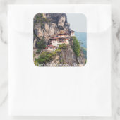 Paro Taktsang: Das Tiger-Nest-Kloster - Bhutan Quadratischer Aufkleber (Tasche)
