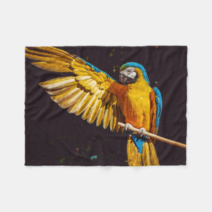 Parrot Out Stretched Wing Fleecedecke