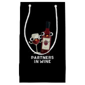 Partner in Wein Funny Drink Pun Dark BG Kleine Geschenktüte (Vorderseite)