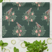 Partridge in a pear tree Christmas Carole on green Geschirrtuch (Gefaltet)