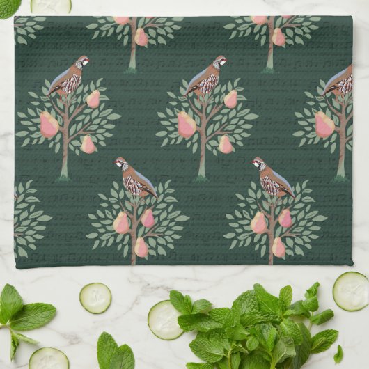 Partridge in a pear tree Christmas Carole on green Geschirrtuch (Gefaltet)