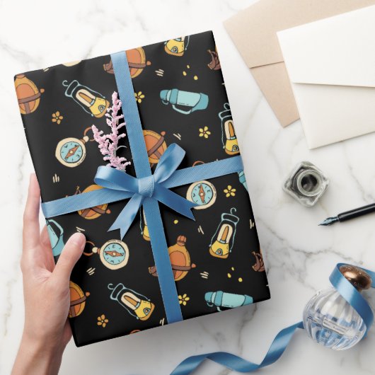 Party aus coolem Camping Geschenkpapier (Schenken)