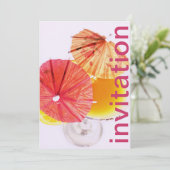 Party-Cocktail mit farbigen Papierschirmen Einladung (Stehend Vorderseite)