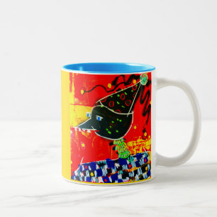 PARTY CROW auf einer Kaffee-Tasse. Zweifarbige Tasse