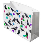 Party Crows Geschenktasche Große Geschenktüte (Rückseite Schrägansicht)