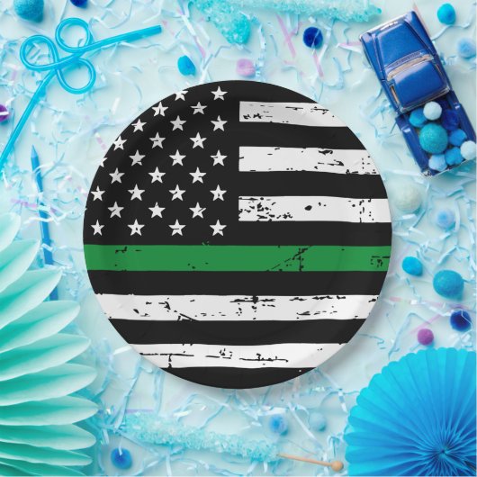 Party für das militärische Ruhestand unter dünner  Pappteller (Party)