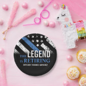 Party für das Zurückhalten der Flagge mit der blau Pappteller (Party)