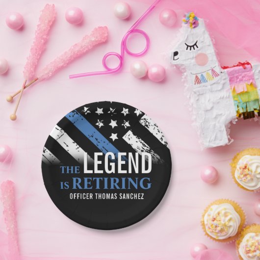 Party für das Zurückhalten der Flagge mit der blau Pappteller (Party)