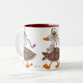 Party-Gans-ukrainische Volkskunst Zweifarbige Tasse (Vorderseite Links)