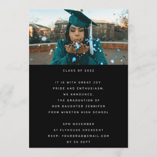 Party High School Grad Schwarz-weiß Modernes Minim Einladung (Rückseite)