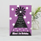 Party Hut mit Lila Polka Dots Einladung (Stehend Vorderseite)