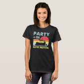 Party in langsamer Bewegung Pontoon Boat Retro Vin T-Shirt (Vorne ganz)