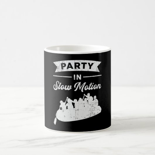 Party in langsamer Motion Kanuboot Witzig Kaffeetasse (Mittel)