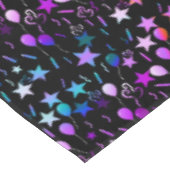 Party Tischtuch aus farbigen Balloons und Stars Tischdecke (Schrägansicht)