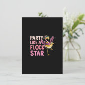 Party wie ein Flock Star Funny Flamingo Einladung (Stehend Vorderseite)