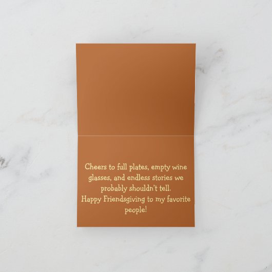 Pass the Pie & the Gossip | Funny Friendsgiving Ca Karte (Innenseite)