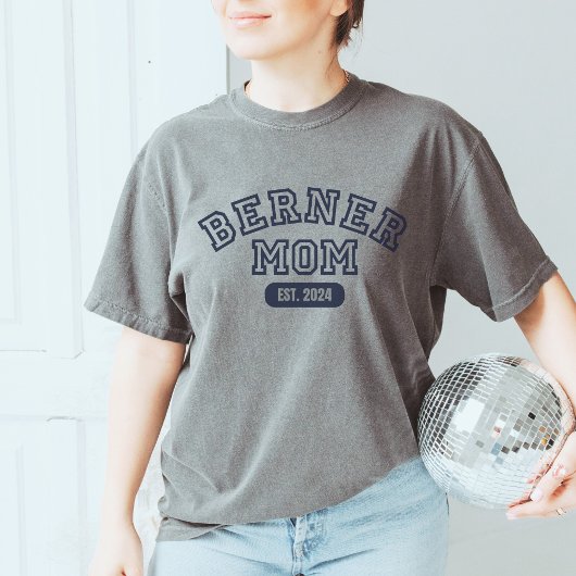 Passen Sie Berner Hund Geschenk Moderne Hundemutte T-Shirt