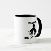 Passen Sie die Kraken-Tasse auf Tasse (VorderseiteRechts)