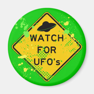 PASSEN SIE FÜR UFO AUF MAGNET