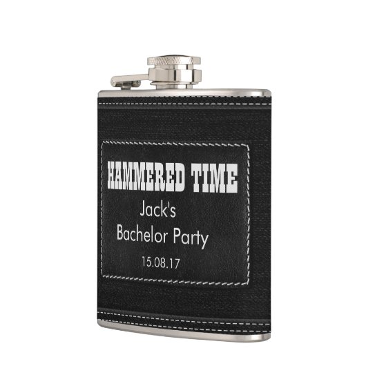 Passen Sie Ihren Text an - schwarzes Leder Flachmann (Links)