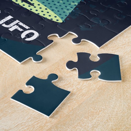 Passen Sie UFO auf Puzzle (Seite)