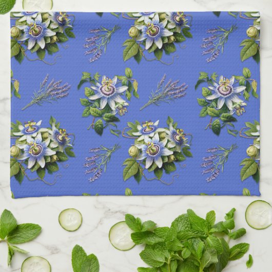 Passionblumen Periwinkle Floral Geschirrtuch (Gefaltet)