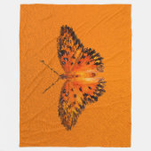 Passionsschmetterling auf orangefarbenem Hintergru Fleecedecke (Vorderseite)