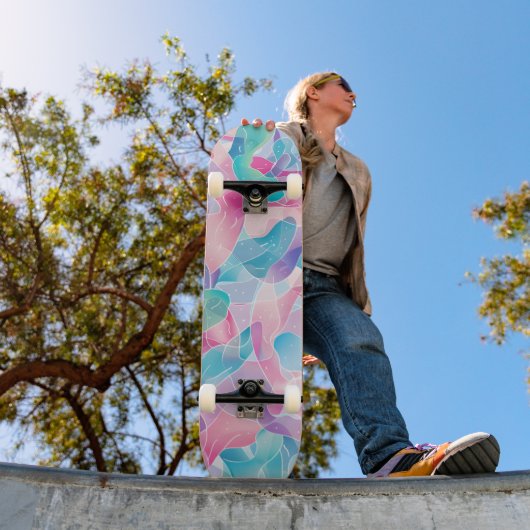 Pastel Abstract Ribbon Pattern Skateboard (Außenbereich 1)